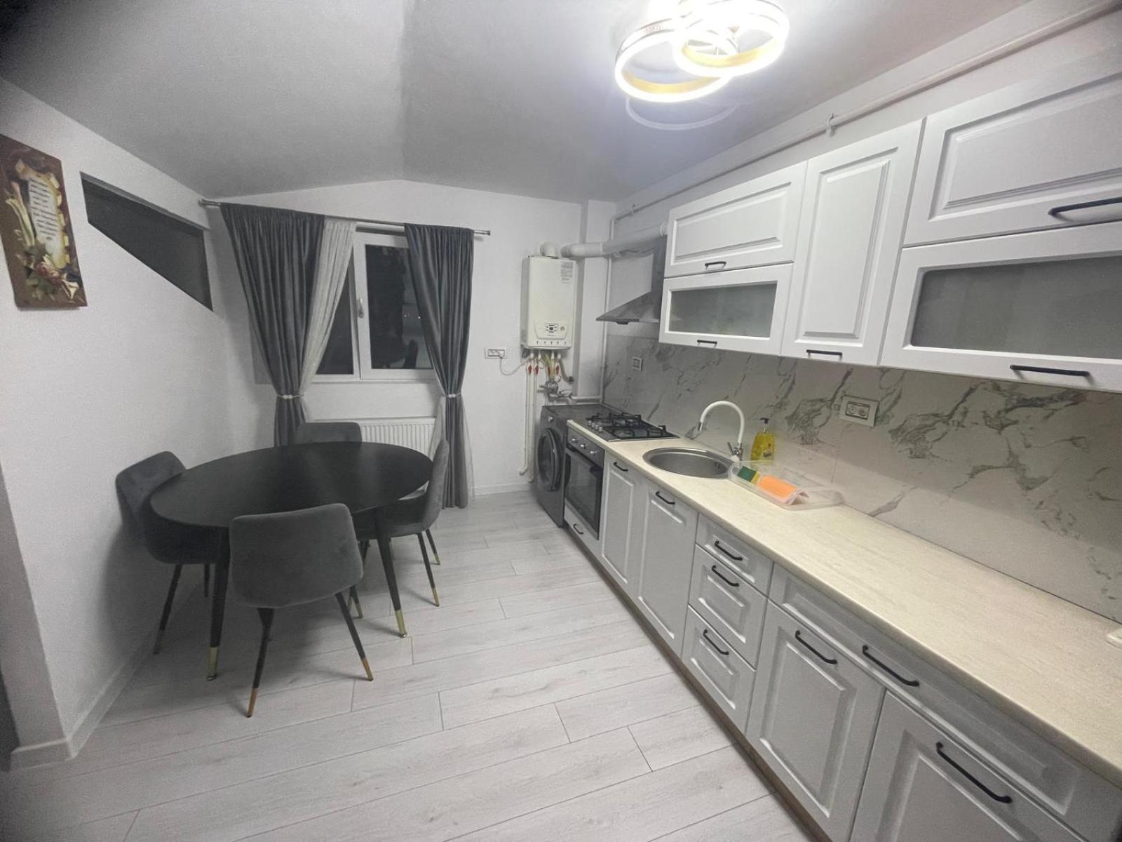 Apartament 2 Camere Tirgu Jiu Târgu Jiu Exteriér fotografie